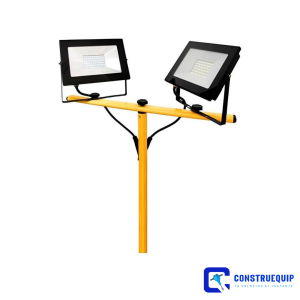 TRIPODE CON FOCOS LED.